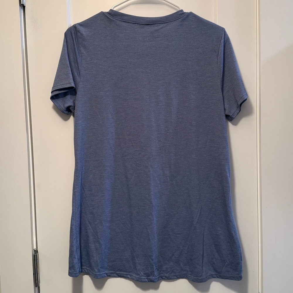 Disney Minnie Mouse Women's Vintage Light Blue Knit Graphic Tee Size L - Picture 3 of 4